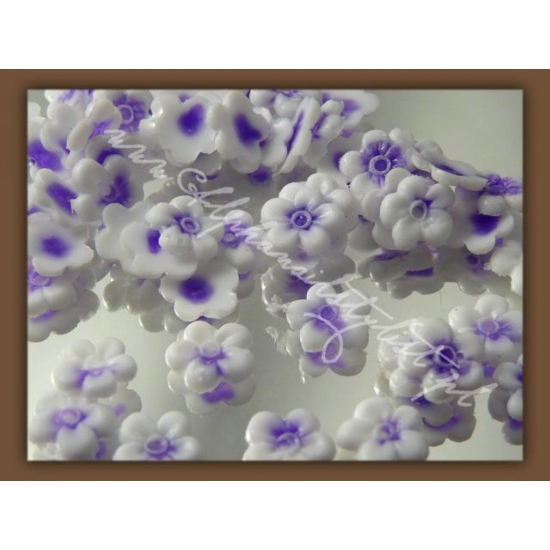 Kwiatki z pięcioma płatkami - White/Purple